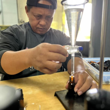 茶樹胺基酸溫和潔顏慕絲